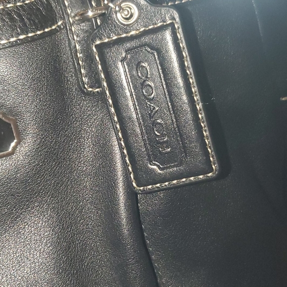 Coach 👜 - Picture 7 of 8